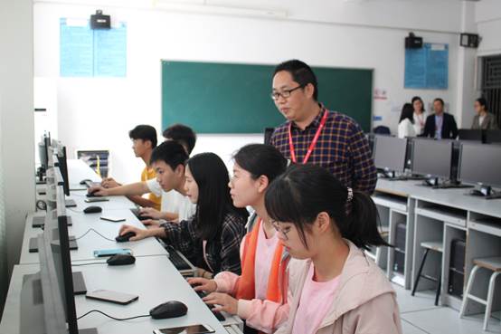 说明: C:\Users\Administrator\Desktop\20190509工学院第六届校赛图片\20190509工学院第六届校赛图片\软件测试赛项.JPG